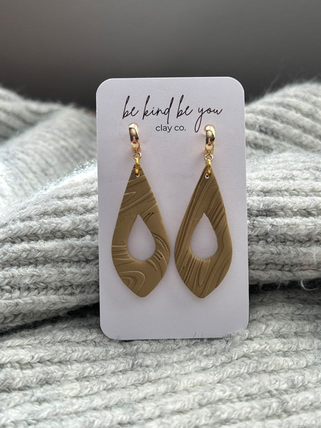 Be Kind Be You Clay Earrings 🇨🇦