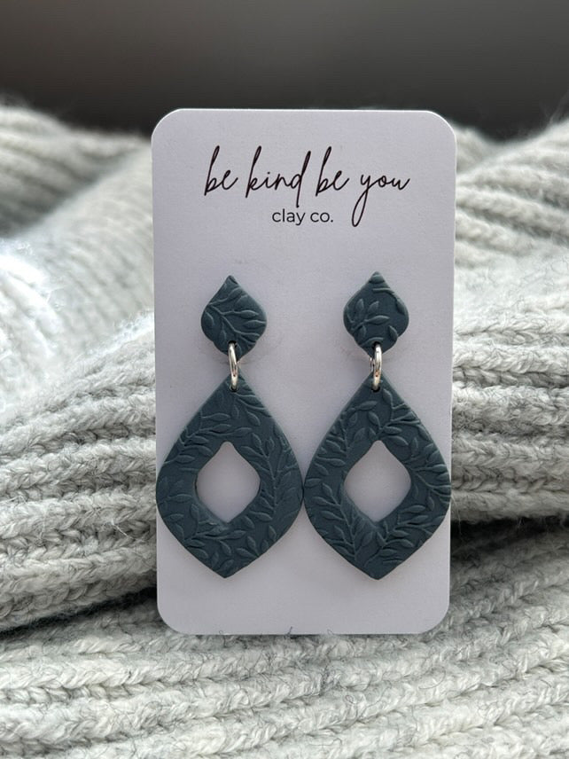 Be Kind Be You Clay Earrings 🇨🇦