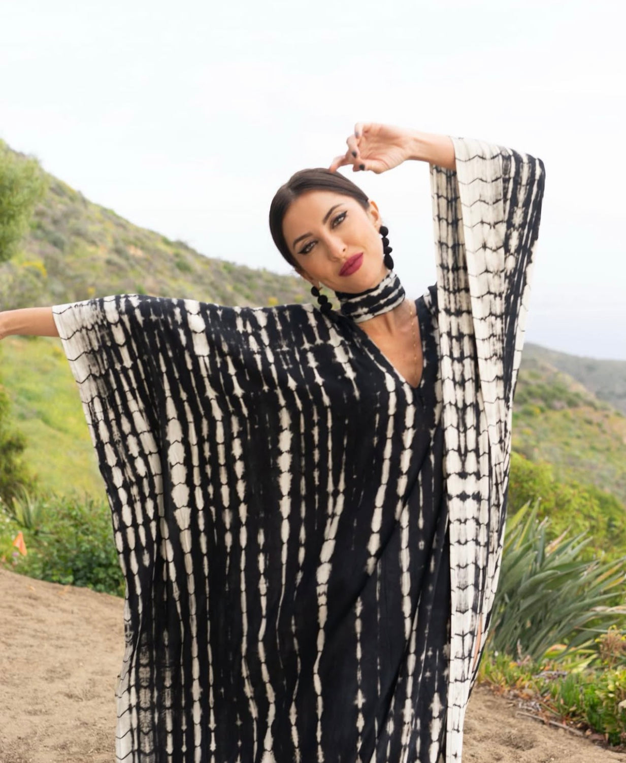 Moroccan Kimono Dress- blk and white