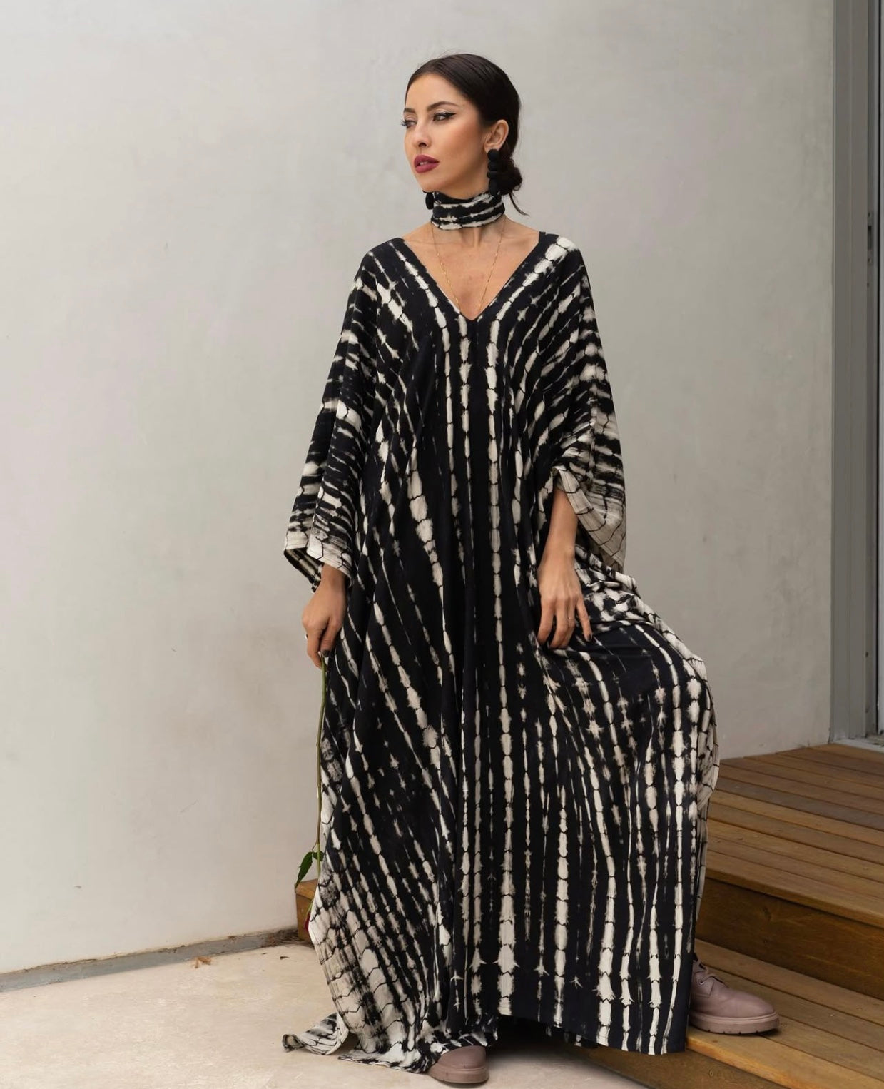 Moroccan Kimono Dress- blk and white