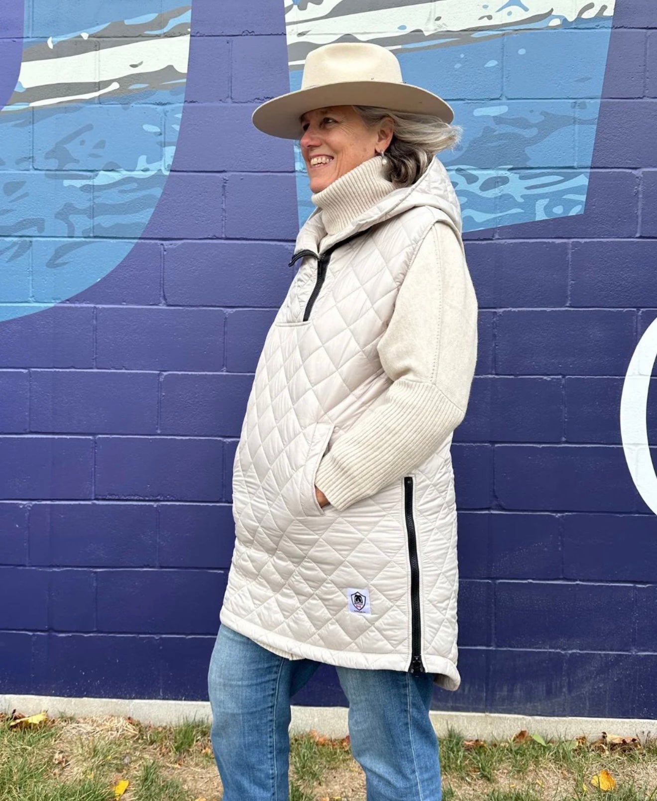 Buttcoat The Classic Pullover Vest - cream