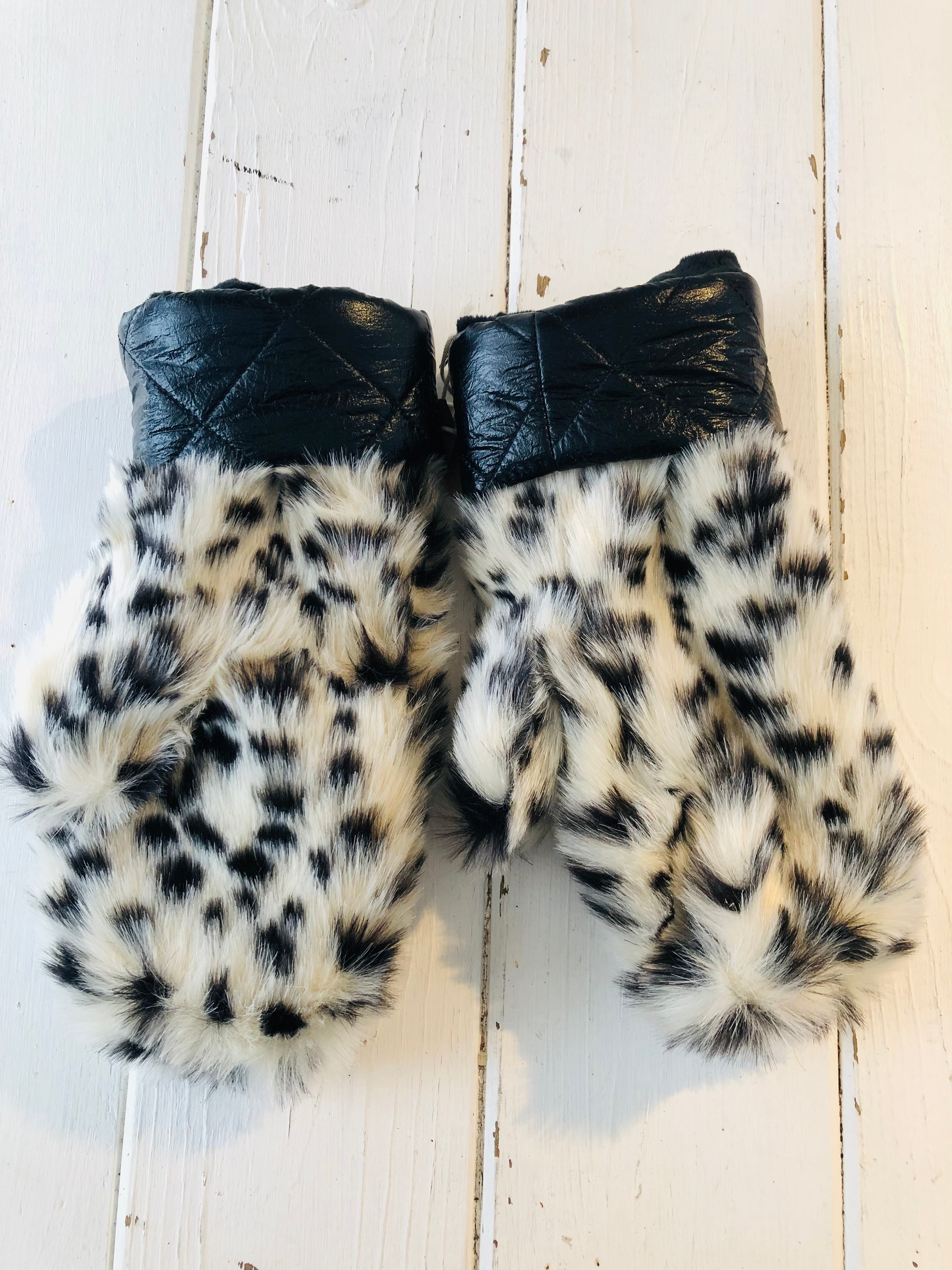Alice Collection Nordic Mitts- snow leopard