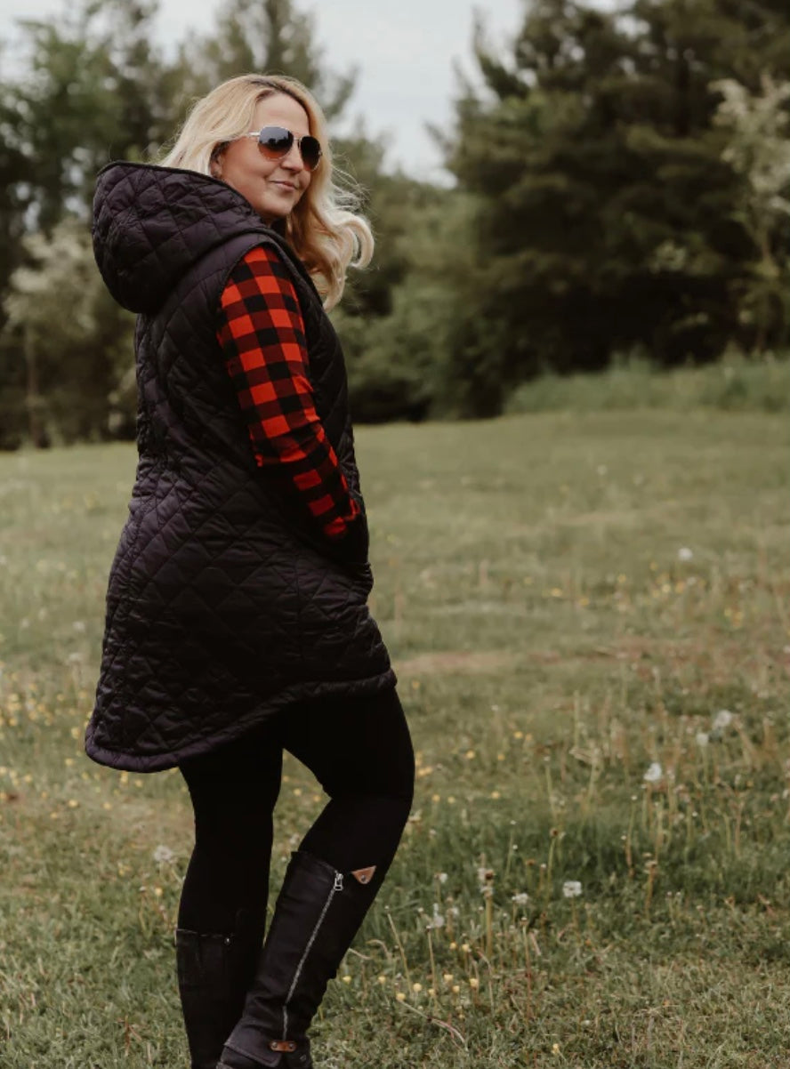 MThe Classic Pullover Vest by Buttcoat in black