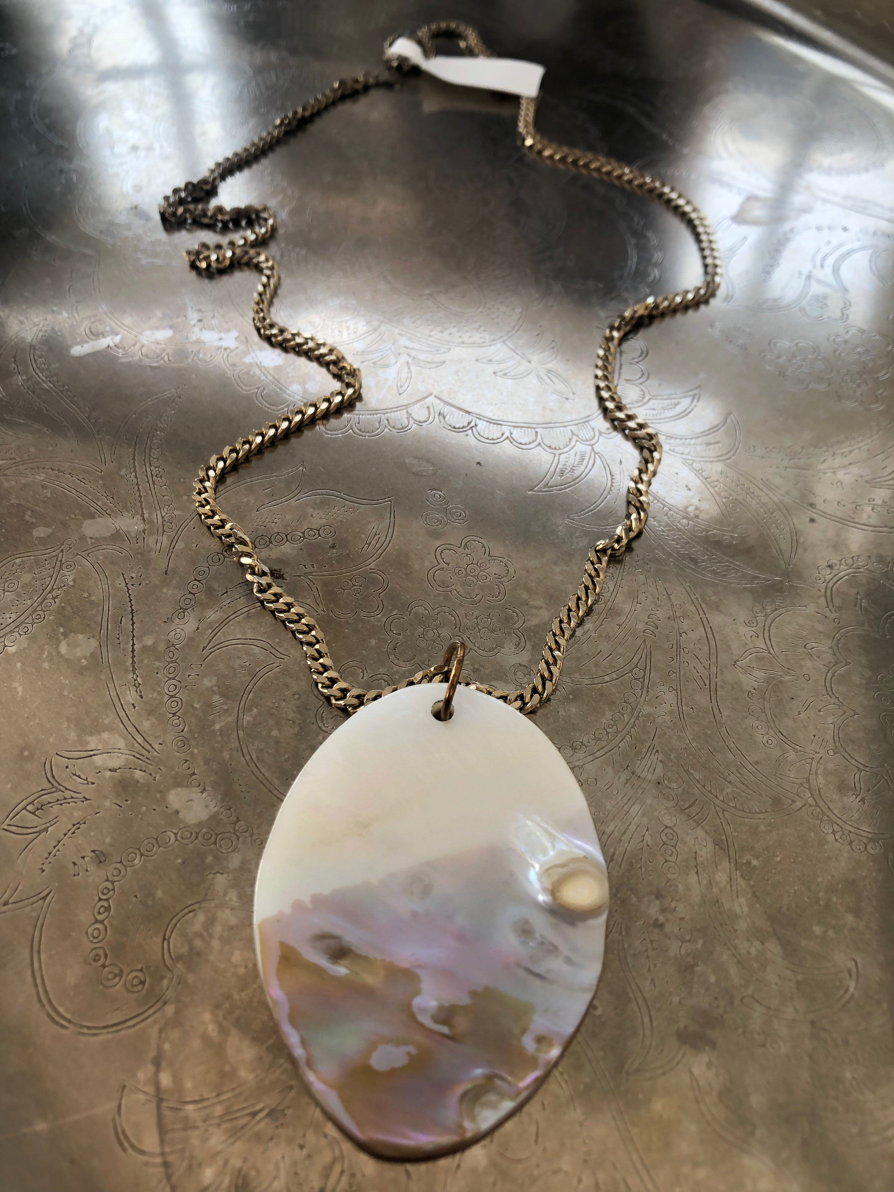 Vintage Shell Pandant Necklace