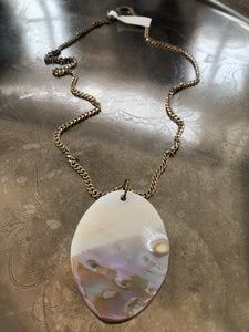 Vintage Shell Pandant Necklace