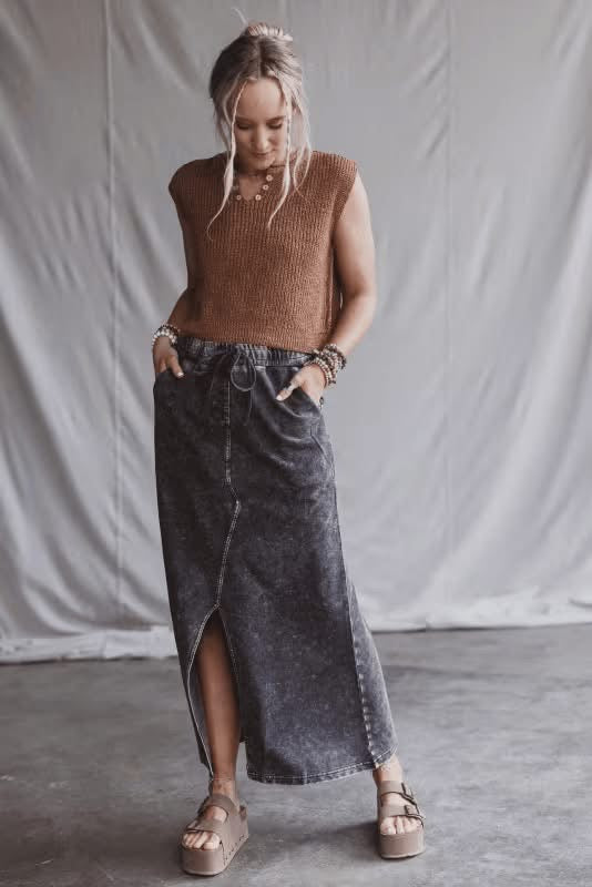 Acid Wash Cotton Front V Skirt