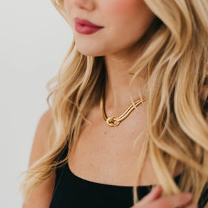 Thalia Twist Necklace- Waterproof