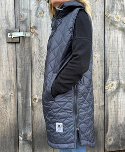 MThe Classic Pullover Vest by Buttcoat in black