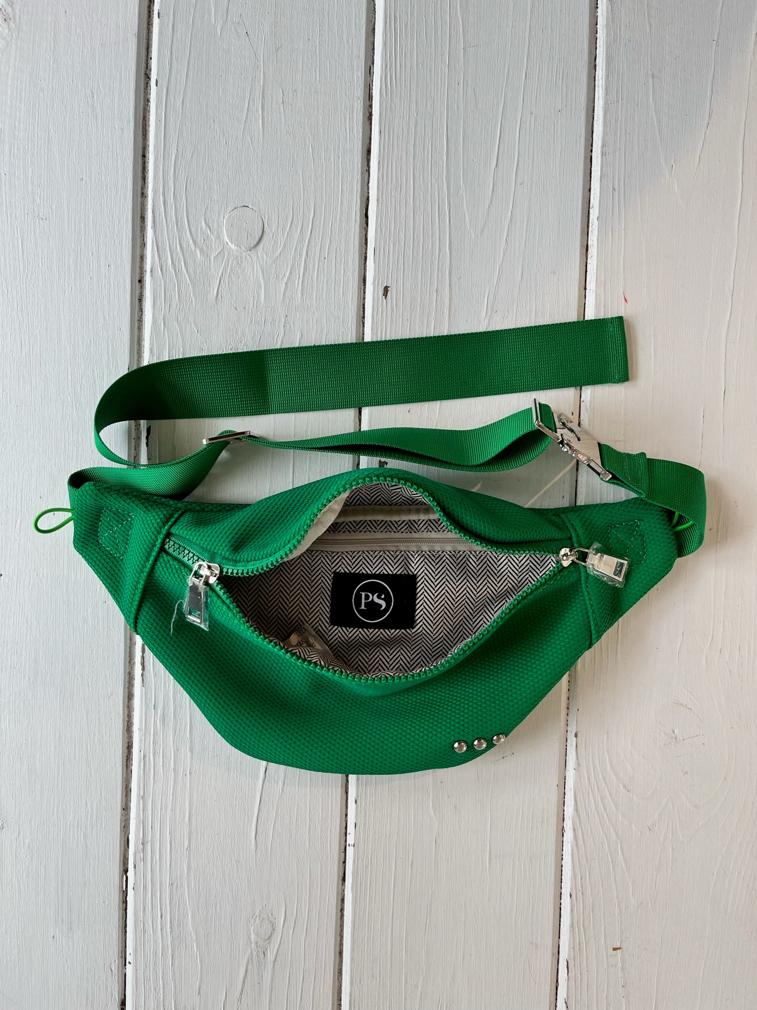 Fast and Free Bum Bag- Kelly green
